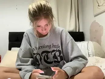 arabellavalentinee — Stripchat stream photo (Jun 2026)