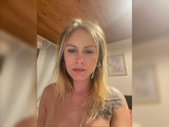 AnnaGloe — Bongacams stream photo (Apr 2023)