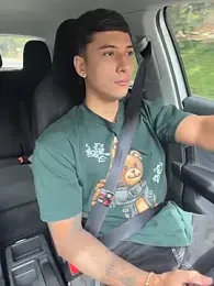 SexxxySquirterStev777 — stripchatでウェブカムモデルオンライン