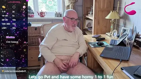 Adamdaddybear — Stripchat stream photo (Apr 2026)