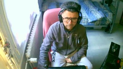 lokoum393 — Cam4 stream photo (Mar 2026)