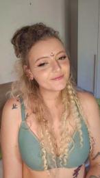 AkeiaH — cam4でウェブカムモデルオンライン