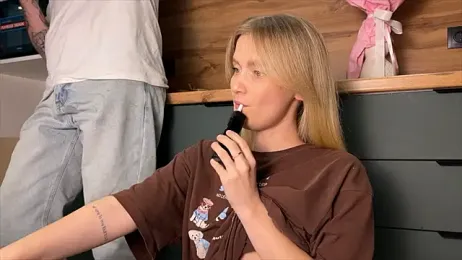 Adelovenick — Stripchat stream photo (Mar 2026)