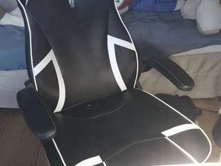 faze040 — Camsoda stream photo (Mar 2026)