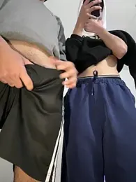 HitShelf — stripchatでウェブカムモデルオンライン