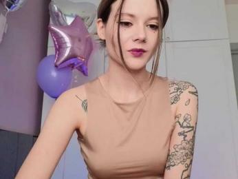 Alicee-teasee — bongacams