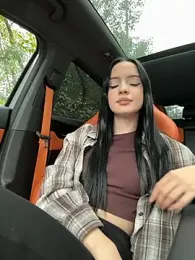flora_off — Stripchat stream photo (Sep 2026)