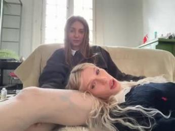 hung_angel_xxl — chaturbateでウェブカムモデルオンライン