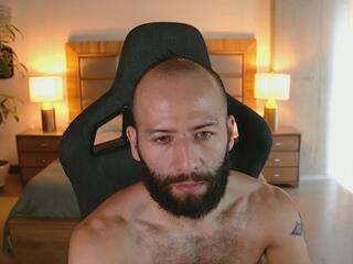 Justin Hilton — flirt4freeでウェブカムモデルオンライン