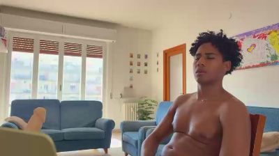 Yourvalentino — cam4でウェブカムモデルオンライン