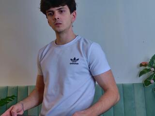 Leon Angelov — Flirt4free stream photo (Apr 2026)