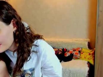 gloria_wood — Chaturbate stream photo (Nov 2025)