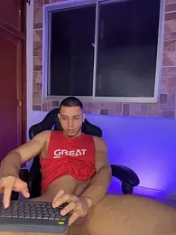 max_valiant1 — Stripchat stream photo (Jan 2026)