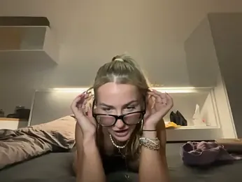 goddesemiiyy — Stripchat stream photo (Jan 2026)