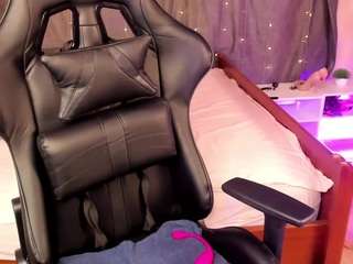 michelmomsen — Camsoda stream photo (Apr 2026)