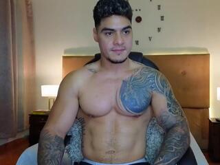 Stiven Velez — flirt4freeでウェブカムモデルオンライン