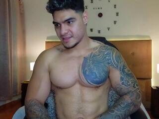 Stiven Velez — flirt4freeでウェブカムモデルオンライン