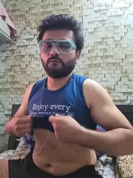 desi_agni — Stripchat stream photo (Jun 2026)