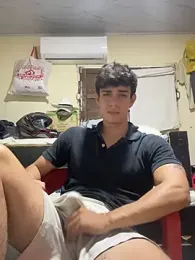 valdren_vylord — stripchatでウェブカムモデルオンライン