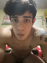 valdren_vylord — stripchatでウェブカムモデルオンライン