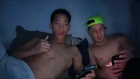 hot_shot_13 — Stripchat stream photo (Apr 2026)