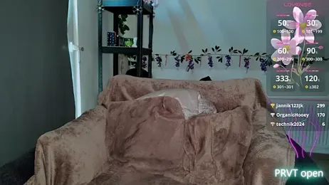 _sunnyplays_ — Stripchat stream photo (Mar 2026)