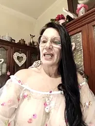 Melmamalhuda@xh — Stripchat stream photo (Apr 2026)