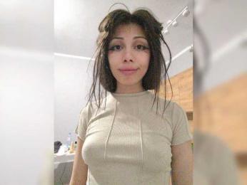 Tinablackkk — bongacams
