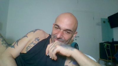 ilciuciu20 — cam4でウェブカムモデルオンライン