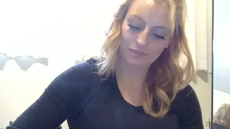 UrD1rtyLilS3crets — Stripchat stream photo (Oct 2025)
