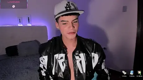 Dulcey_ — Stripchat stream photo (Apr 2026)