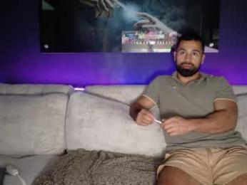 crhistian1_ — chaturbateでウェブカムモデルオンライン