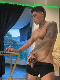 Dominiofit — Stripchat stream photo (Aug 2026)