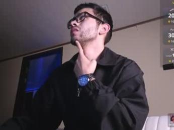 phantom_bigger1 — Chaturbate stream photo (Aug 2026)