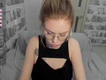 eumomino — Chaturbate stream photo (Mar 2026)