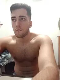 agustinn_r — Stripchat stream photo (Apr 2026)