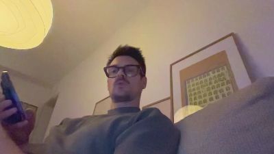 therealshowroom — Cam4 stream photo (May 2026)