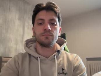 calciatore94 — chaturbateでウェブカムモデルオンライン