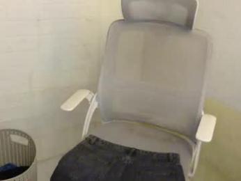 averageuncut1 — Chaturbate stream photo (Aug 2026)