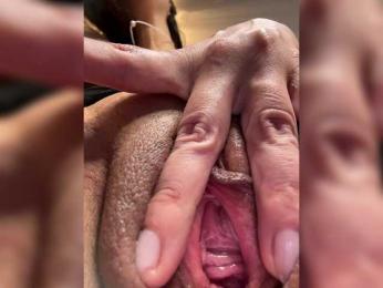 ElviraMilf — bongacamsでウェブカムモデルオンライン