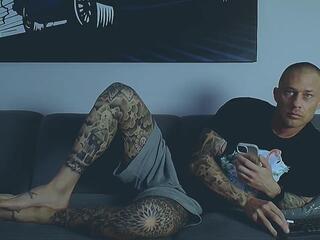 Calvin Hunt — flirt4freeでウェブカムモデルオンライン