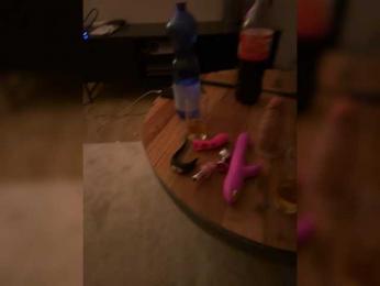 AdellCros — Bongacams stream photo (Apr 2026)