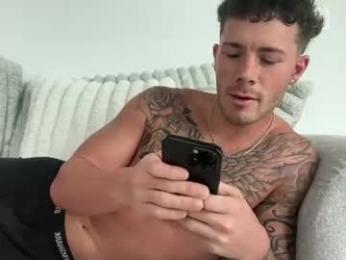 bigjonnnnnn — chaturbateでウェブカムモデルオンライン