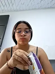 -VICKKY — Stripchat stream photo (Mar 2026)