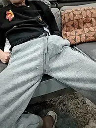 micai_fengbei — Stripchat stream photo (Mar 2026)