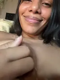 ArielleMillerr- — stripchatでウェブカムモデルオンライン