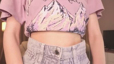 LeilaDurow — Cam4 stream photo (Apr 2026)