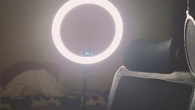 CuriousBisex22 — Cam4 stream photo (Apr 2026)