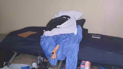 CuriousBisex22 — Cam4 stream photo (Apr 2026)