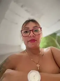 DIANITA_1988 — stripchatでウェブカムモデルオンライン